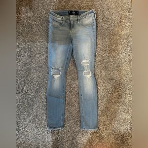 Hollister Size 1 Cropped Low Rise Skinny Jeans